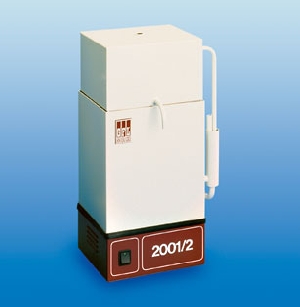 MÃ¡y cáº¥t nÆ°á»›c má»™t láº§n model 2001/2